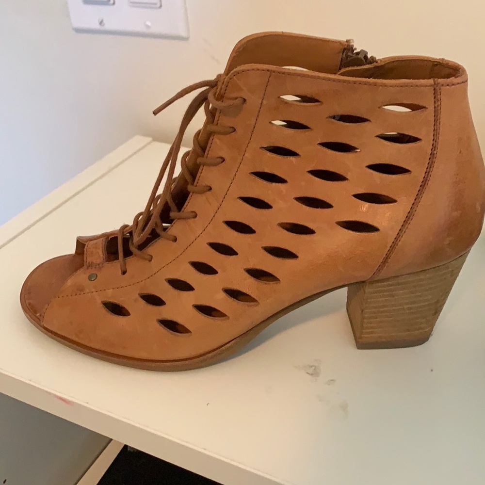 paul green high heels
